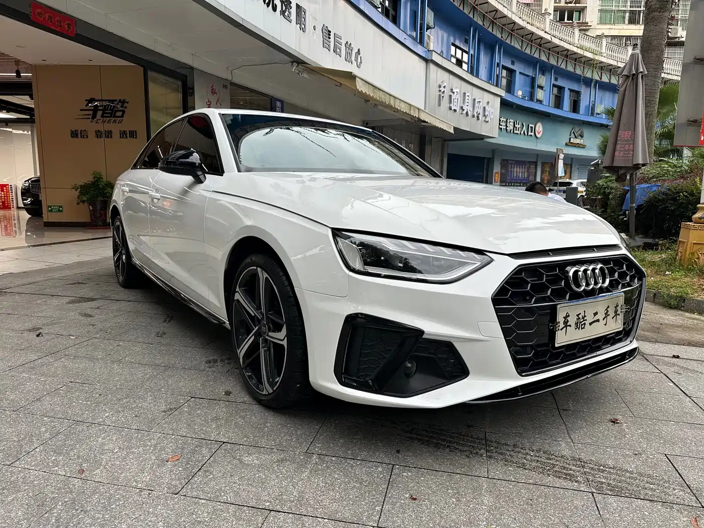 Фото 3 - Audi A4L