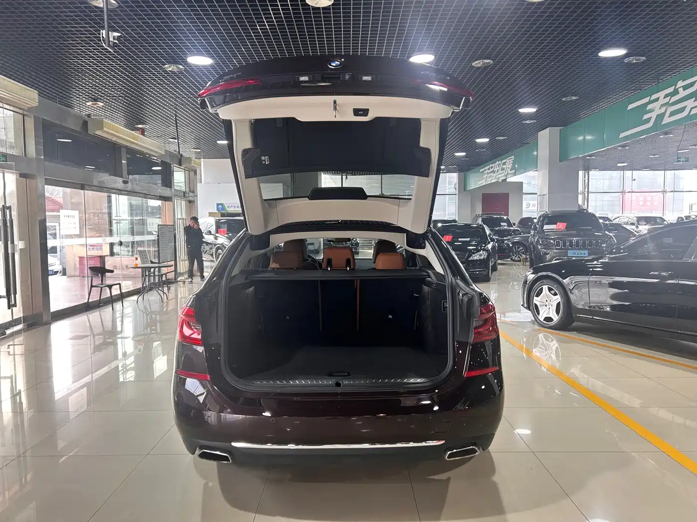 BMW 6 Series GT 2018 630i M Sport Package фото 11