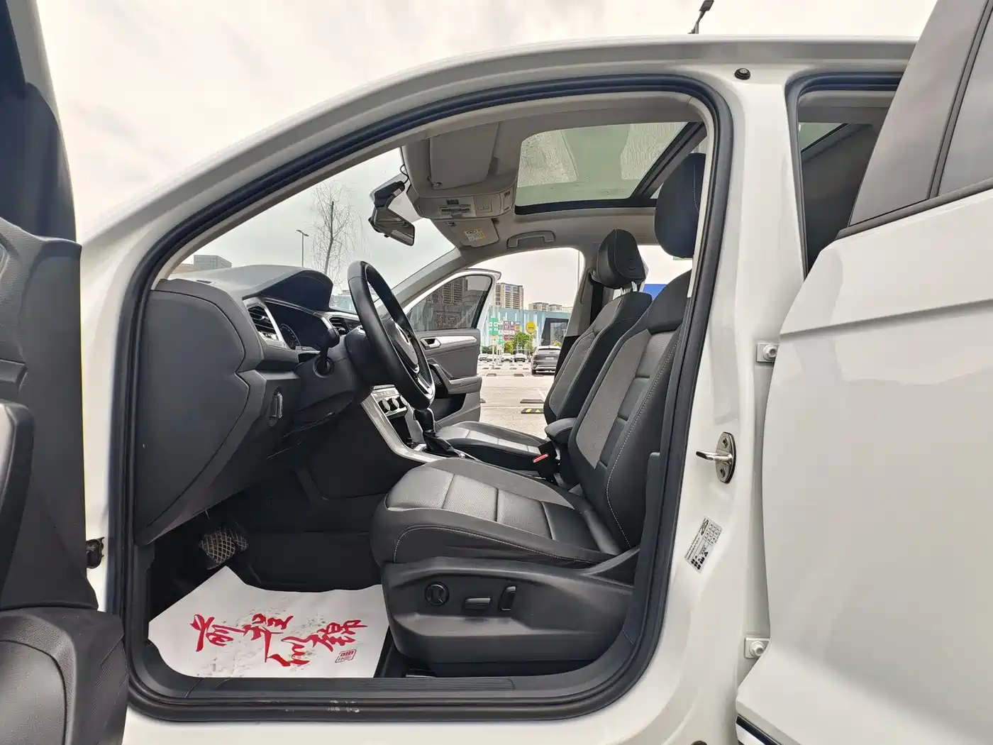 Volkswagen T-ROC 2022 280TSI DSG 2WD Elite PLUS фото 8