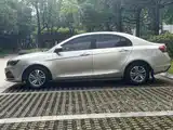 Фото 4 - Geely Emgrand