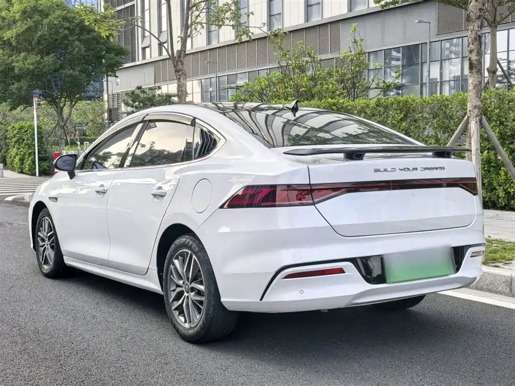 BYD Qin PLUS 2021 DM-i 55KM Flagship фото 24