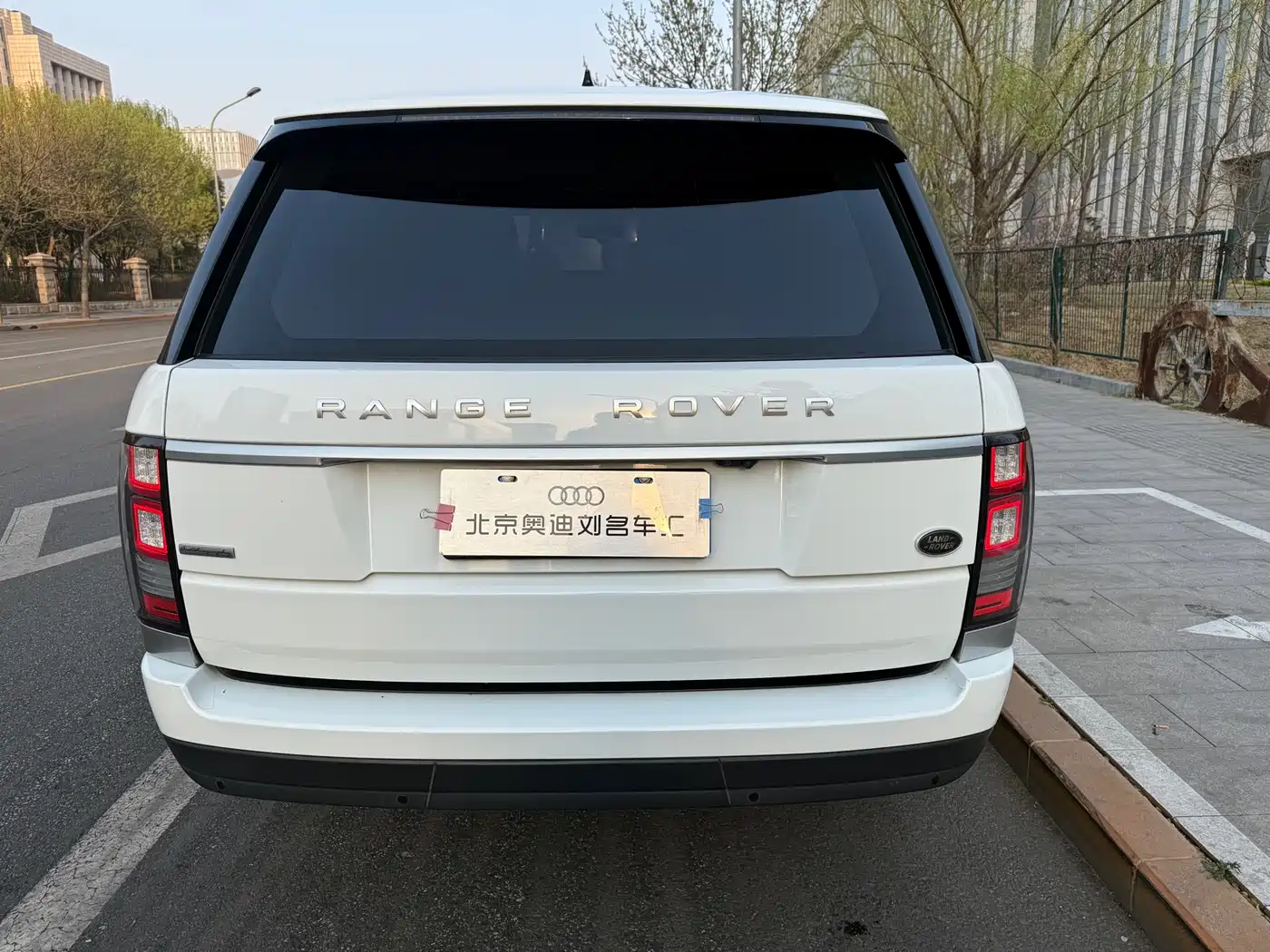 Land Rover Range Rover 2018 3.0 SC V6 Golden Age Edition фото 33