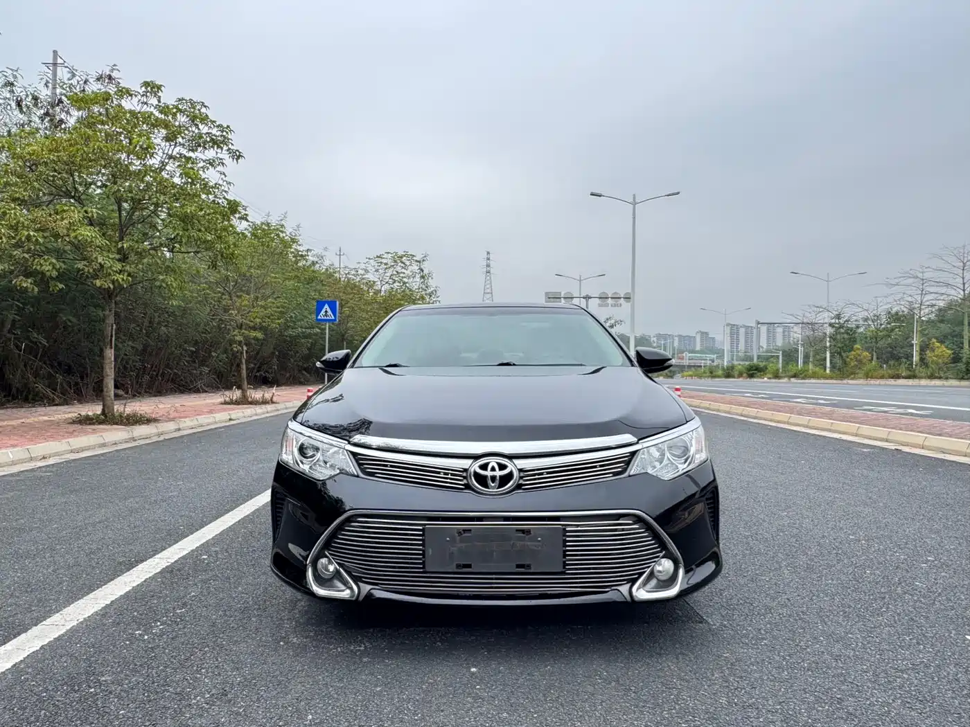 Toyota Camry 2015 2.0E Elite Edition фото 3