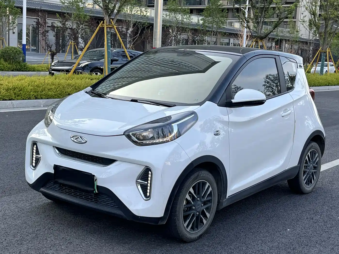  QQ New Energy Little Ant 2022 Sweet Pink Edition Light Sugar Version NCM Lithium 30kW 301km