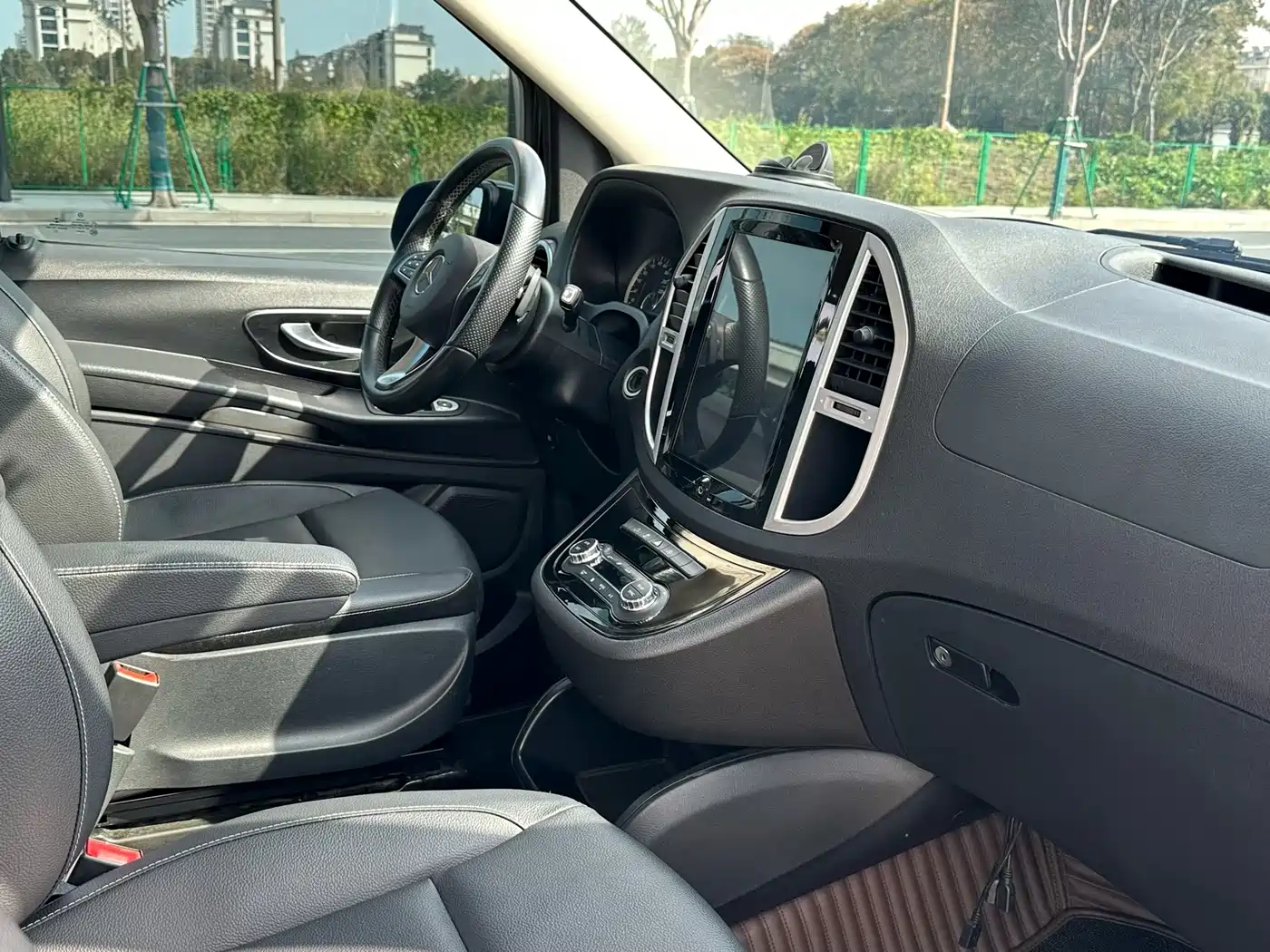 Mercedes-Benz Vito 2018 2.0T Business Edition China VI фото 7