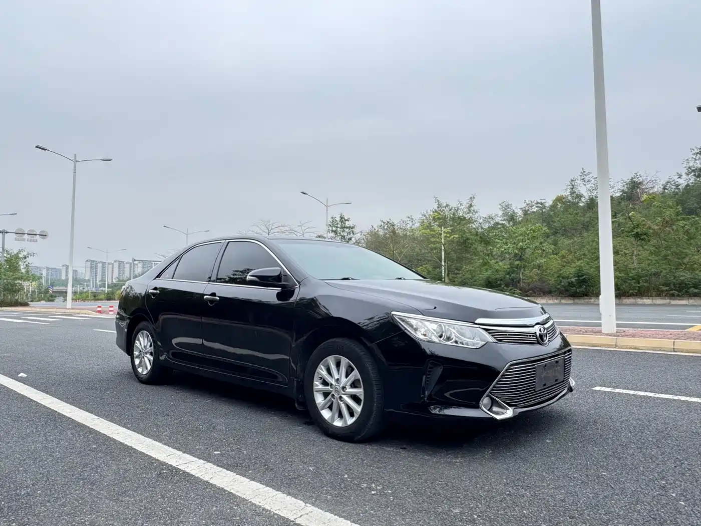 Toyota Camry 2015 2.0E Elite Edition фото 2