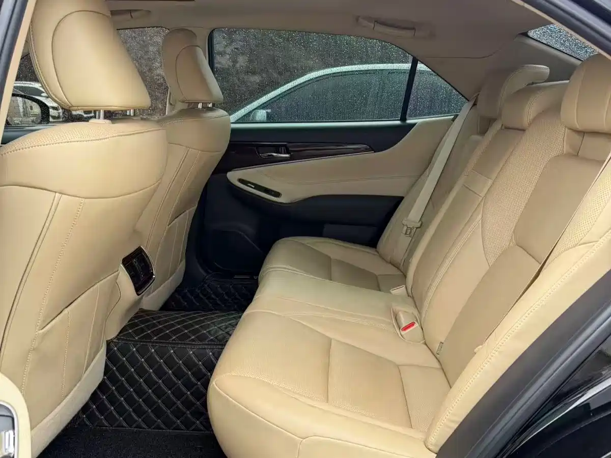 Toyota Crown 2018 2.0T Fashion Edition фото 7