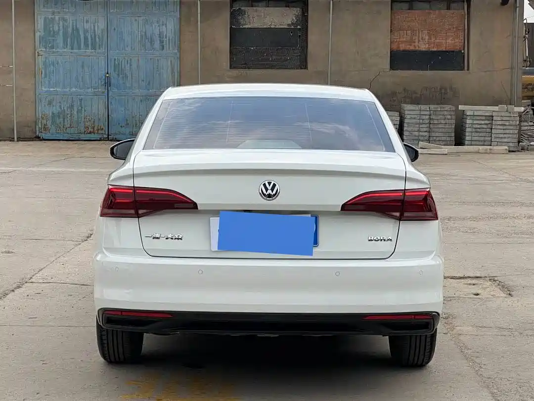 Volkswagen Bora 2018 1.5L Automatic Fashion фото 6