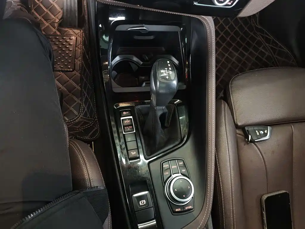 BMW X1 2019 xDrive20Li Premium Model фото 14