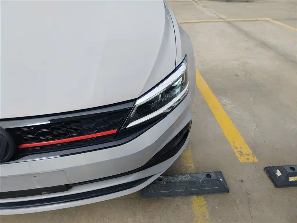 Volkswagen Lamando 2021 280TSI DSG Comfort Edition фото 24