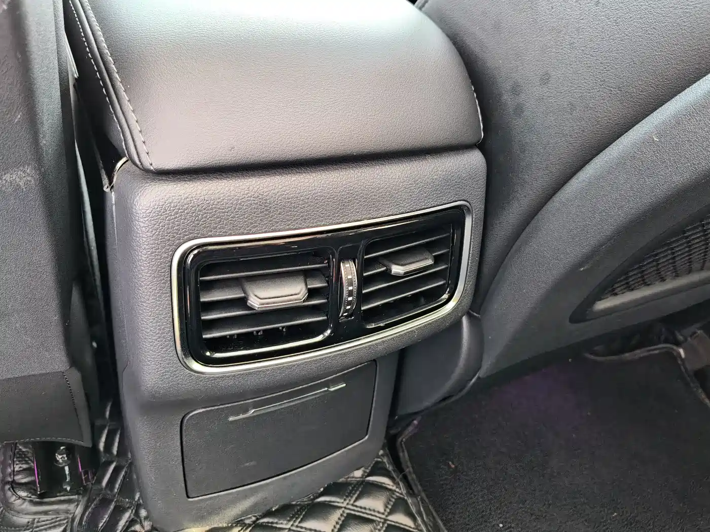Hongqi HS5 2020 2019 2.0T Smart Connect Enjoy Edition