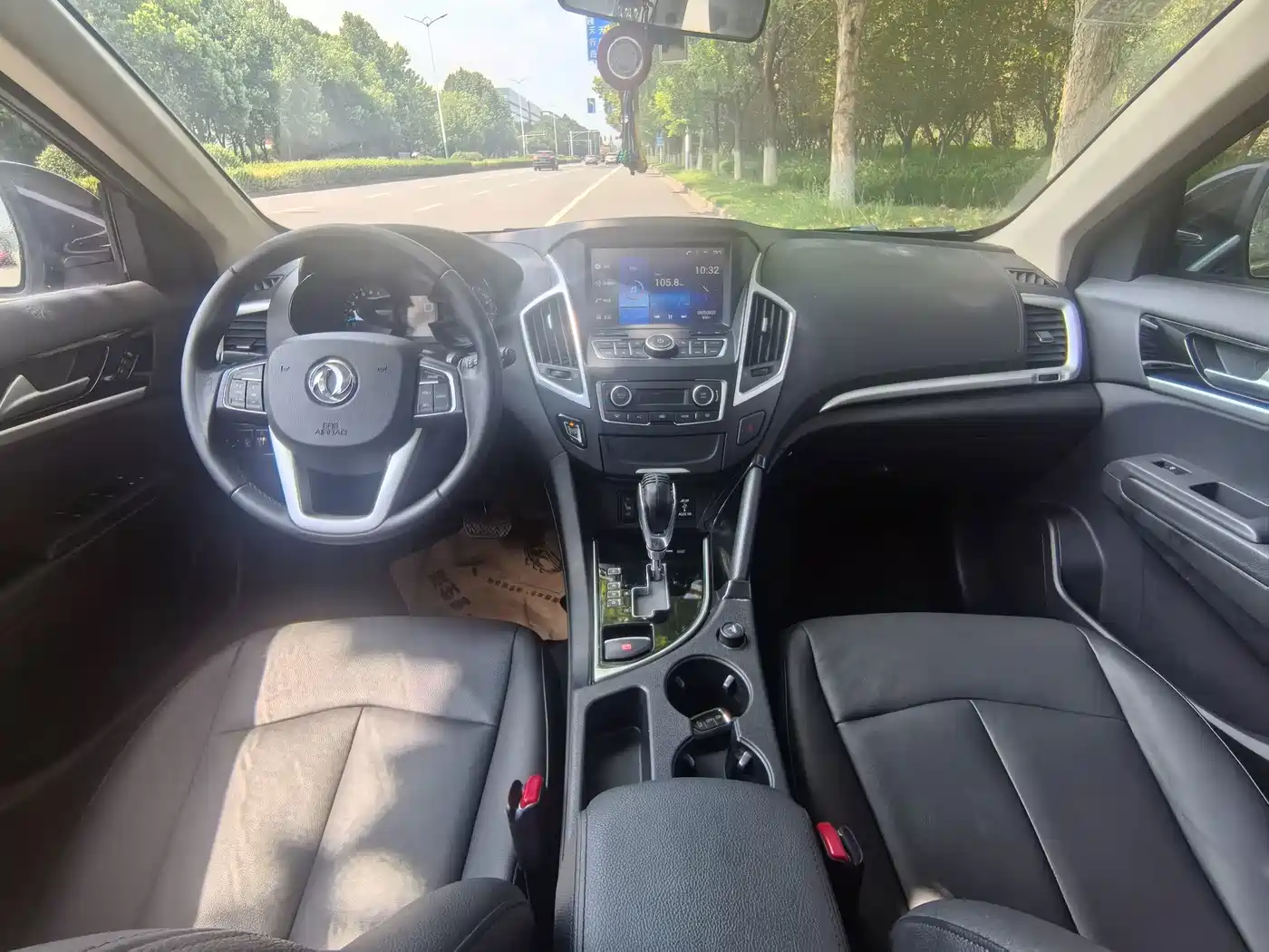 Dongfeng Aeolus Dongfeng Fengshen AX7 2015 2015 2.3L Automatic Premium