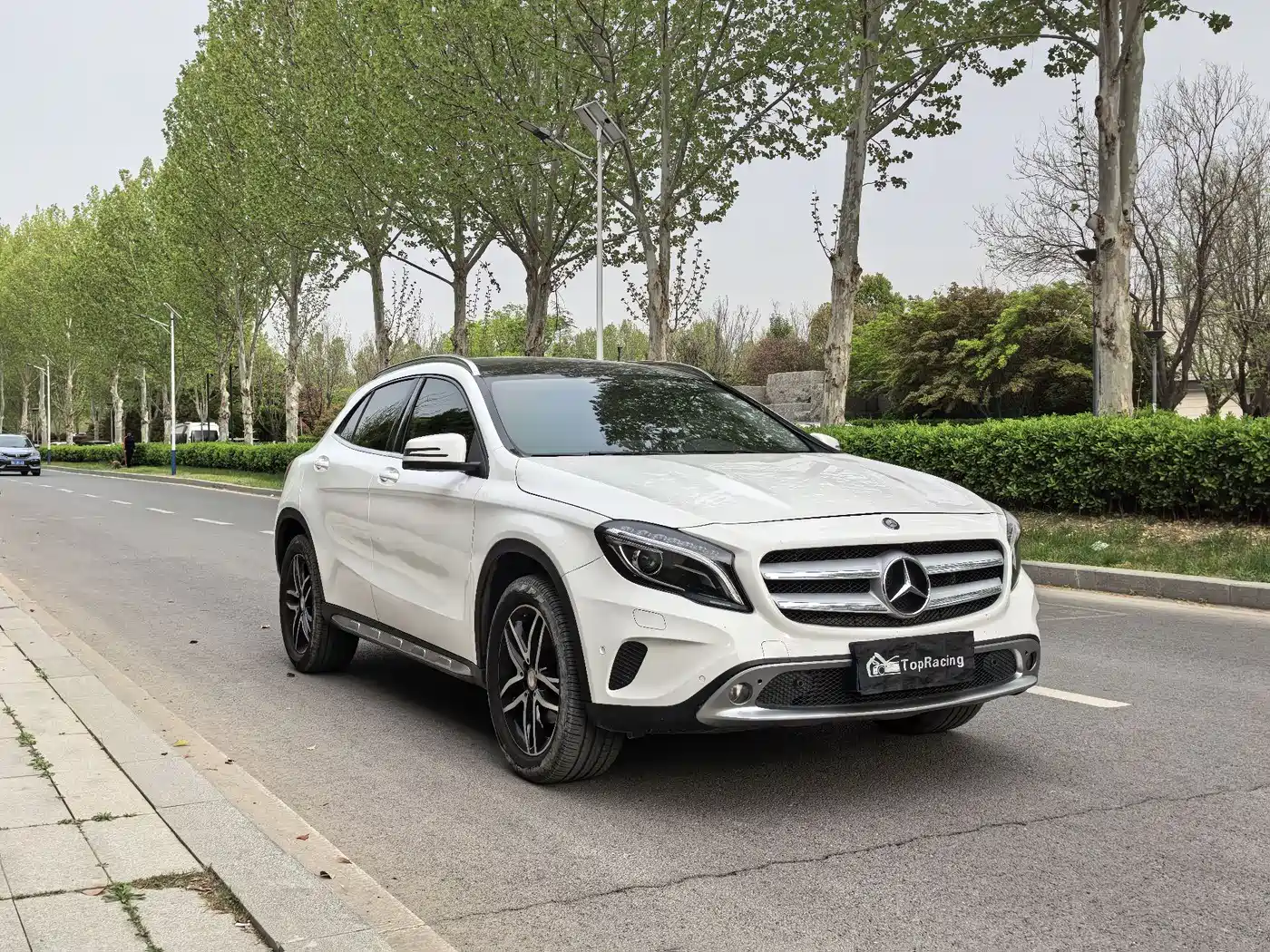 Mercedes-Benz GLA 2016 GLA 200 Fashion фото 3