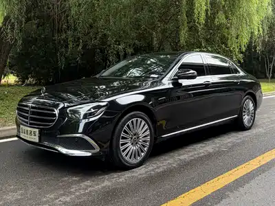 Mercedes-Benz E