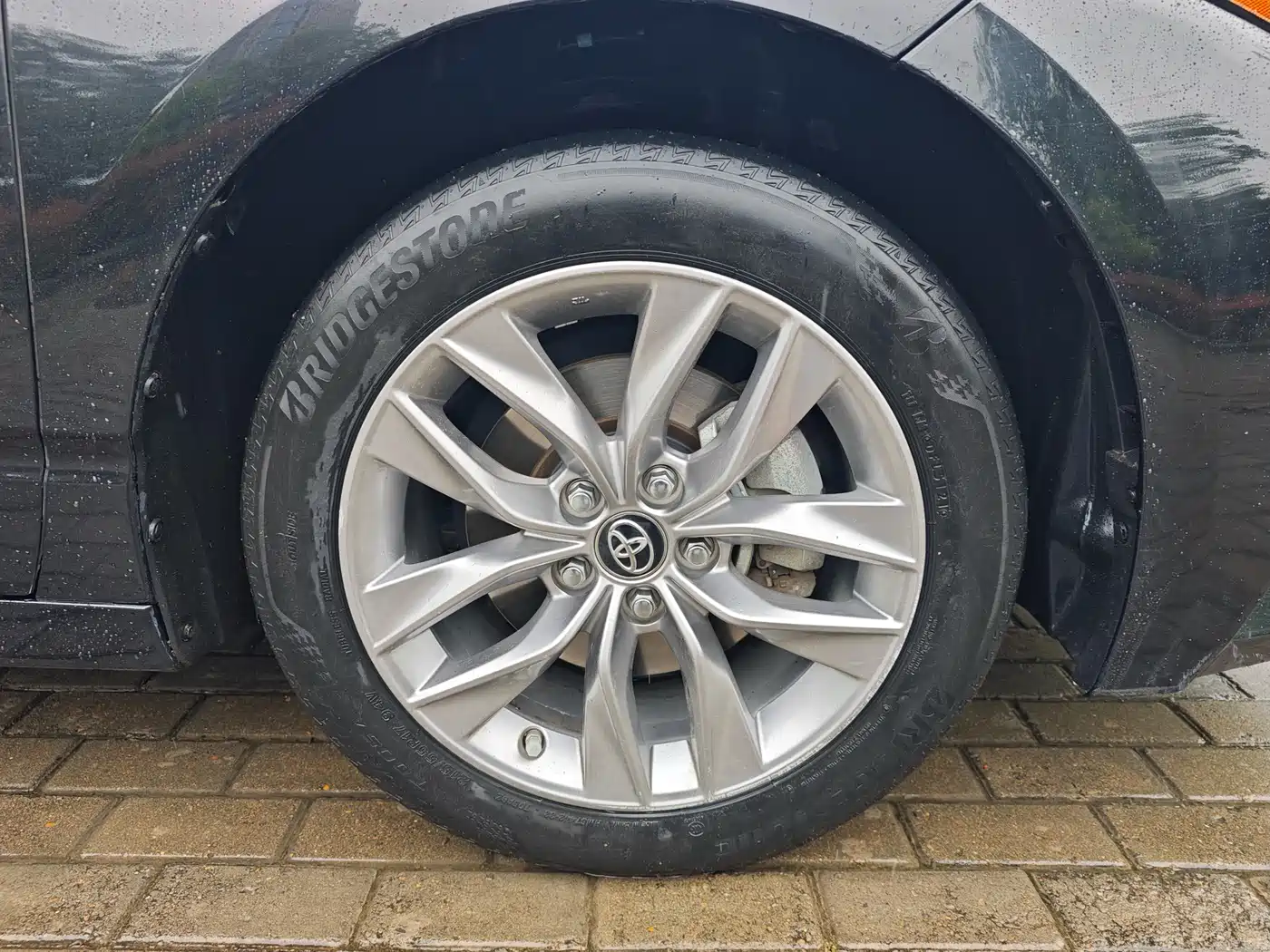 Toyota Avalon 2019 Hybrid 2.5L Luxury Edition China V фото 15