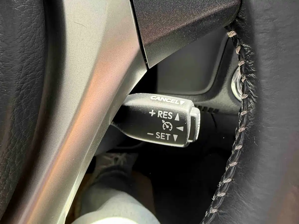 Lexus ES 2013 300h Elite Edition фото 15