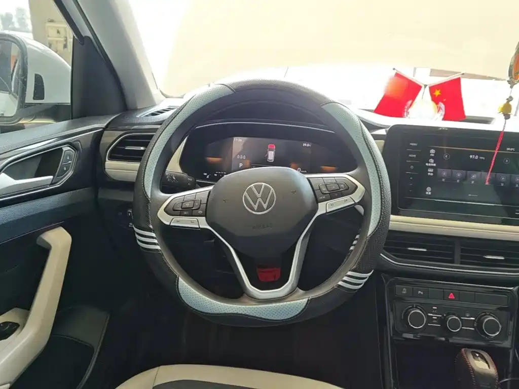 Volkswagen Tharu, миниатюра 11