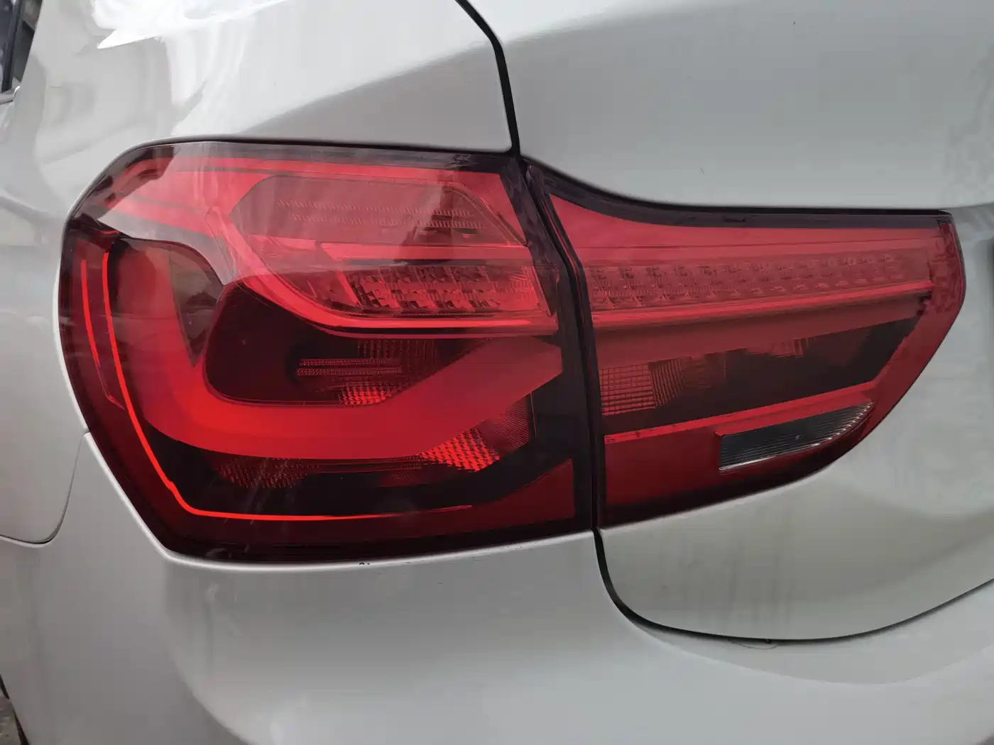 BMW 1 Series 2018 118i Sport Edition фото 12