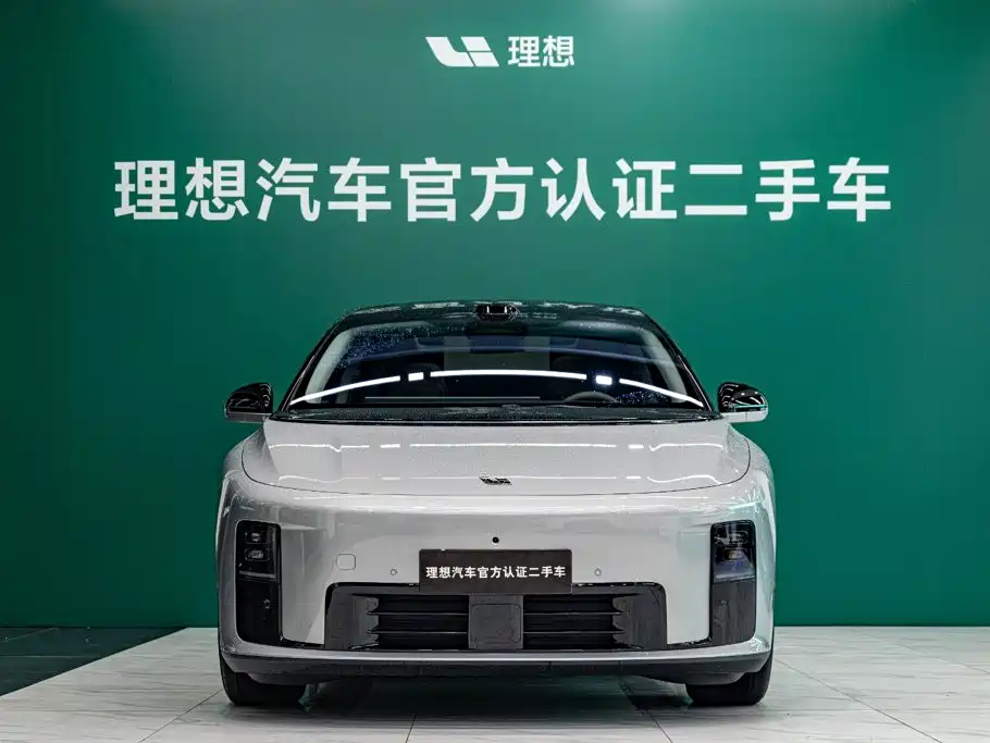 Li Auto Li i8 2026 2025 Standard Edition