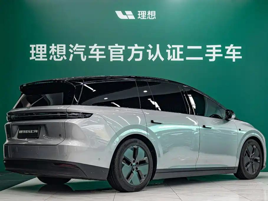 Li Auto Li i8 2026 2025 Standard Edition