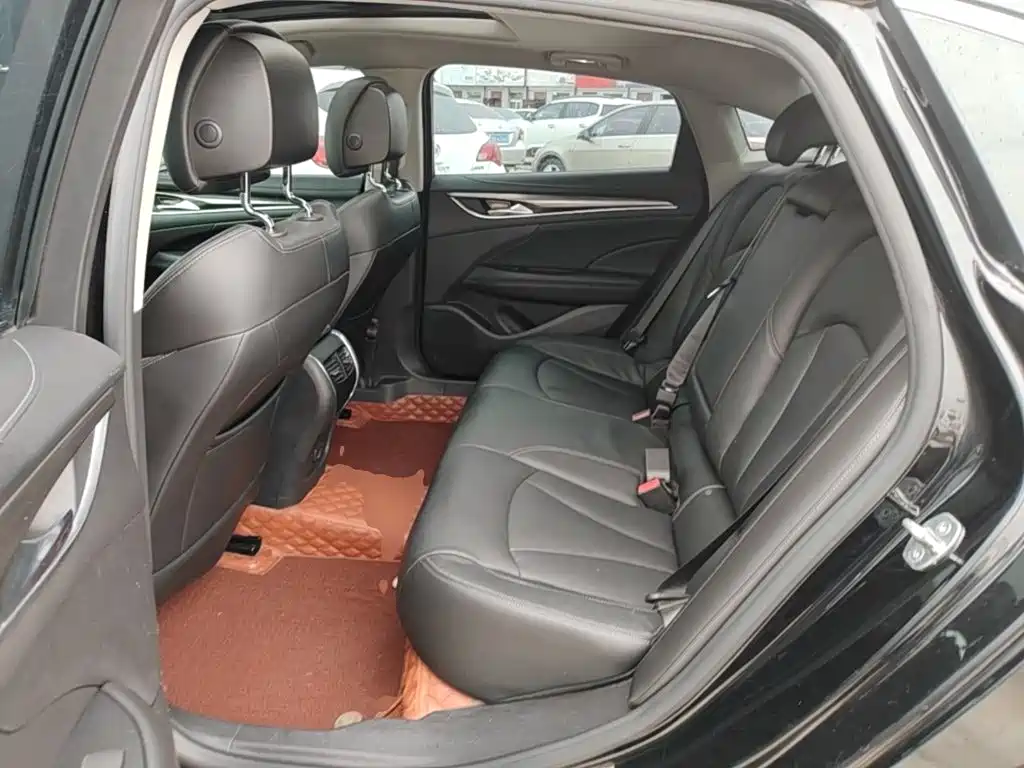 Фото 13 - Buick LaCrosse