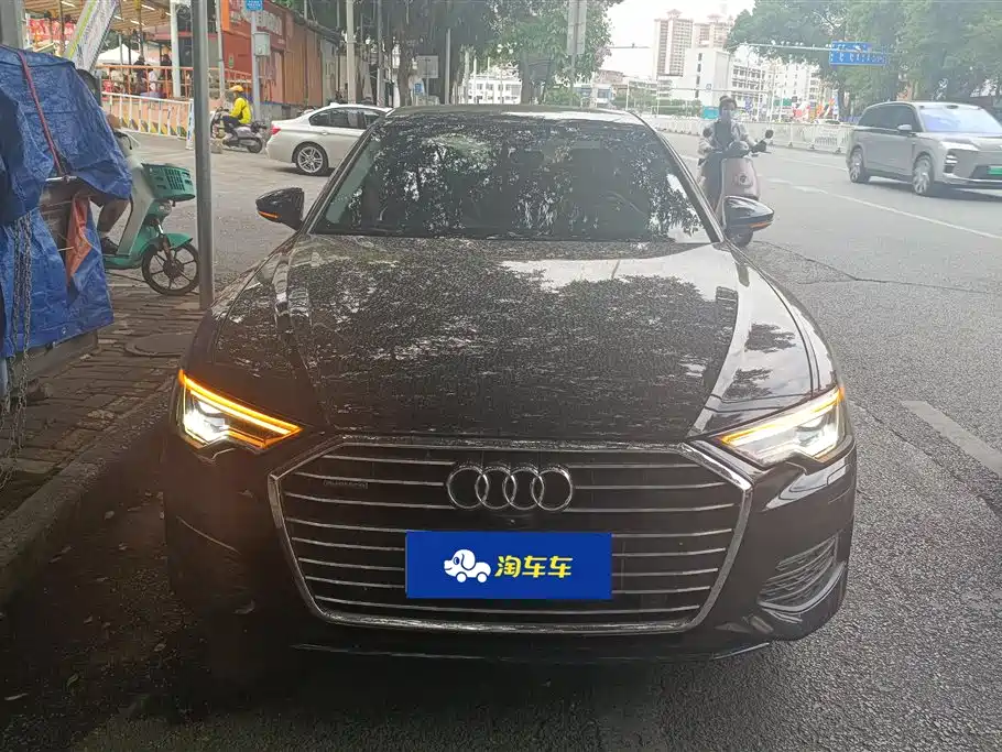 Audi A6L 2021 45 TFSI quattro Exclusive Elegance фото 2