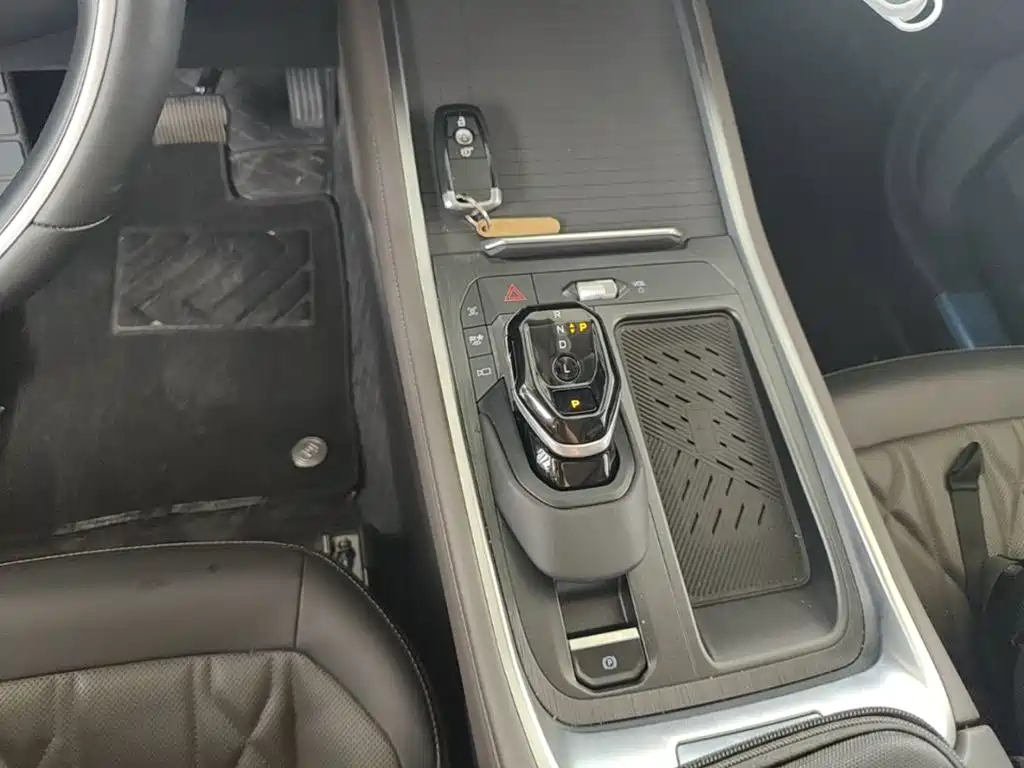 Ford Edge 2025 2026 Edge L 2.0T EcoBoost E Hybrid AWD 7-Seat Premium