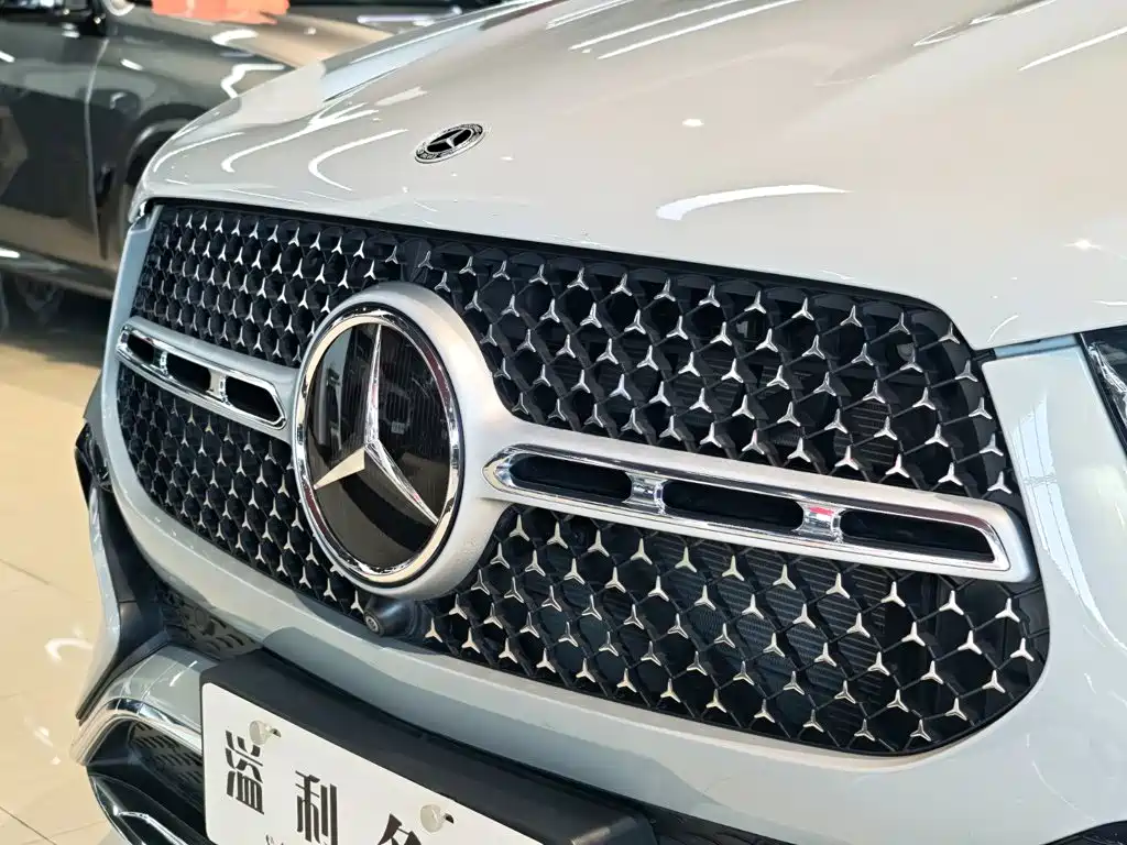 Mercedes-Benz GLE, миниатюра 11
