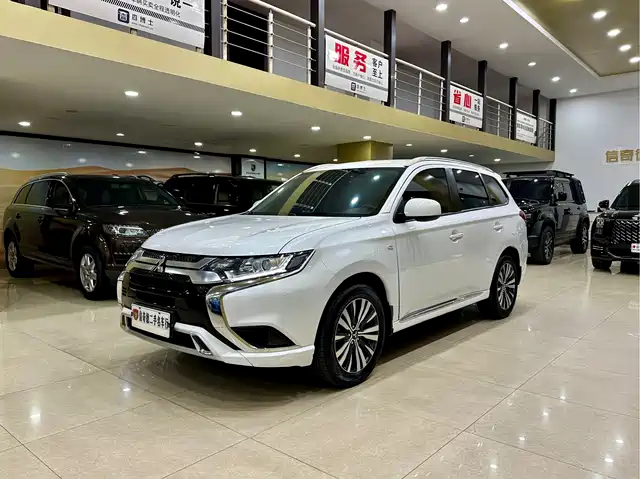 Mitsubishi Outlander 2021 2.0L 2WD Smooth Ride Version 5-Seater