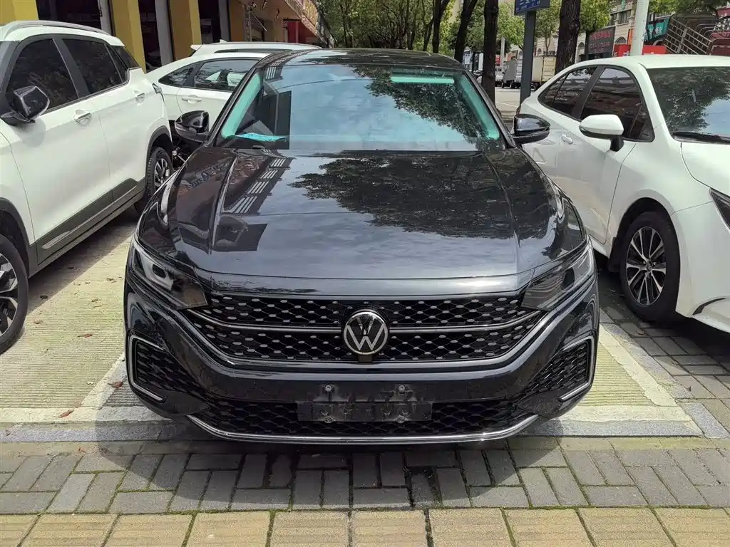 Volkswagen Passat 2024 380TSI Starlight Dragon Soaring Edition фото 3