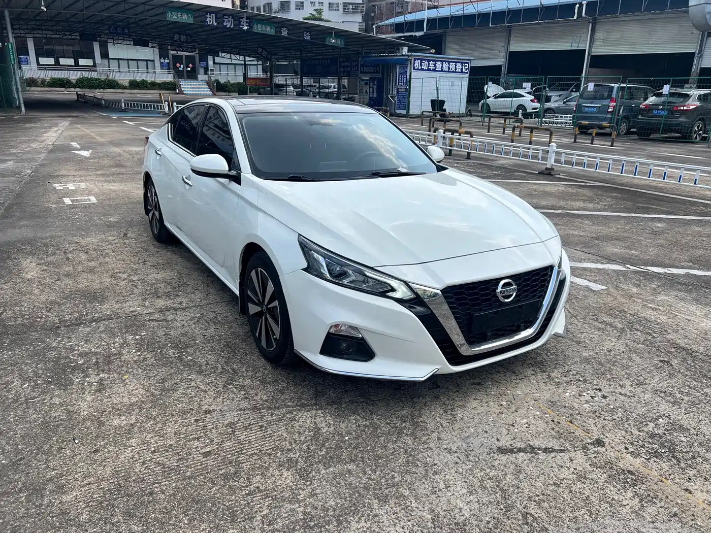 Nissan TEANA