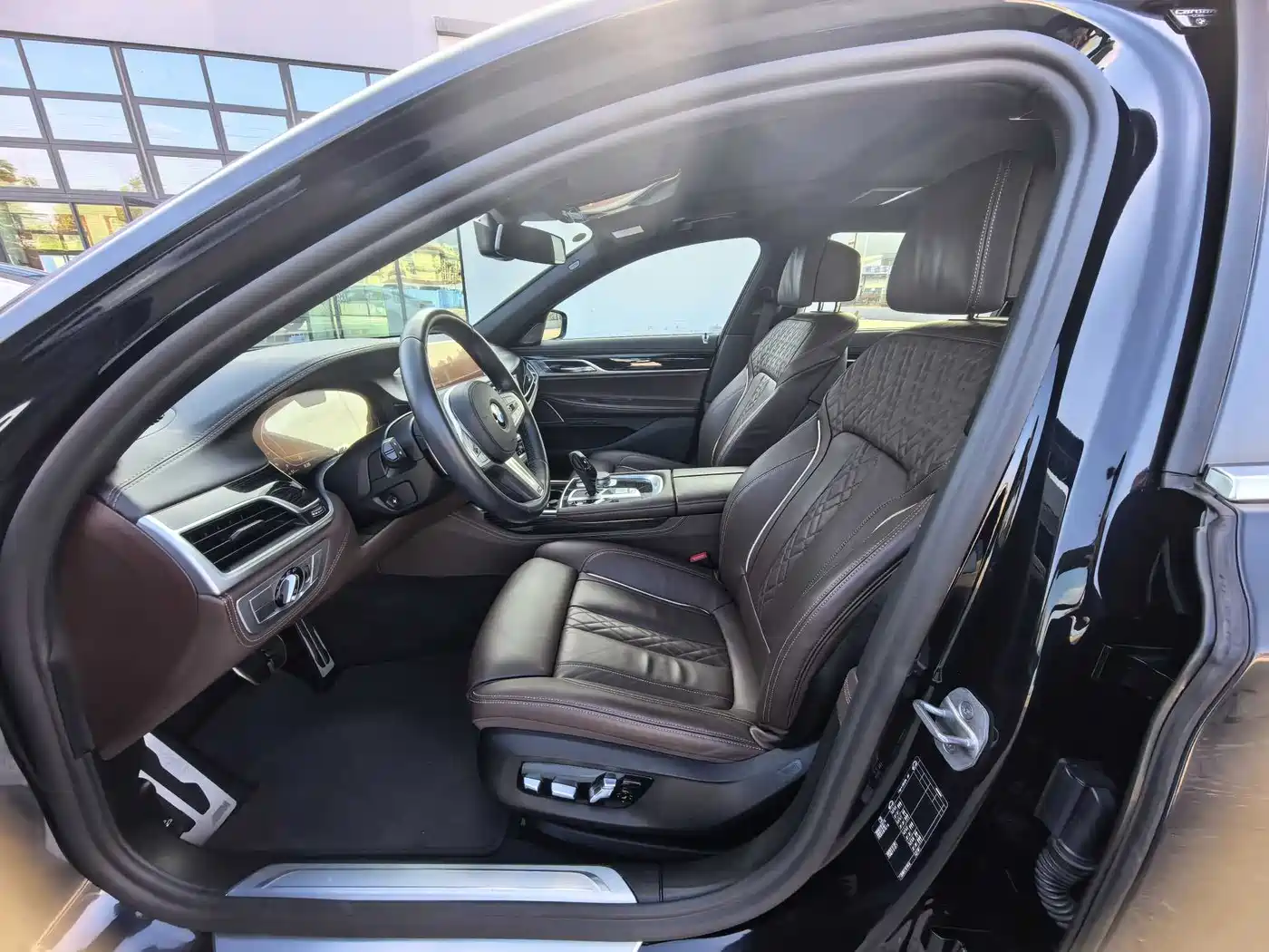 BMW 7 Series 2021 Model 730Li M Sport Package фото 7