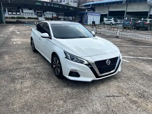 Nissan Teana 2.0L XL, Комфорт
