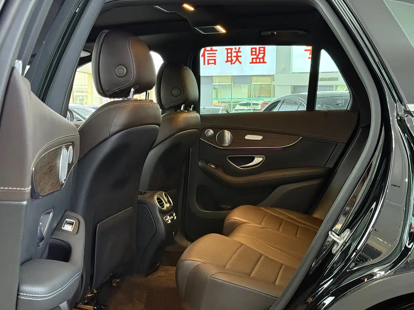 Mercedes-Benz GLC 2021 GLC 300 L 4MATIC Sporty фото 7