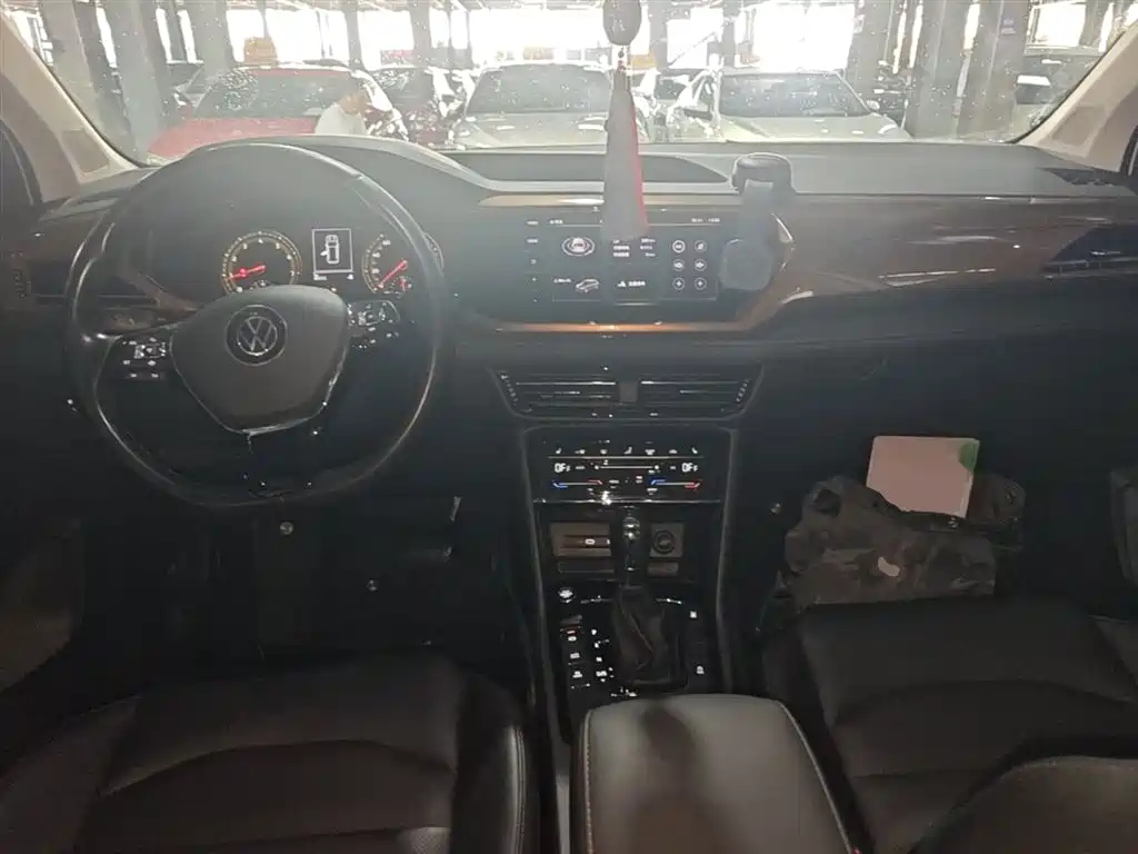 Volkswagen Tharu 2021 280TSI 2WD Luxury Plus фото 6