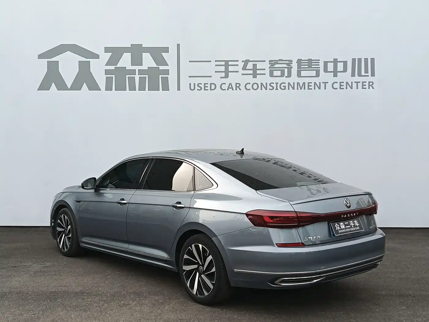 Volkswagen Passat 2023 330TSI Luxury Edition фото 4