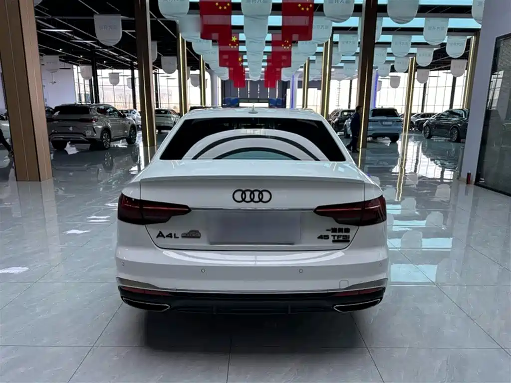 Audi A4L 2022 45 TFSI quattro Premium Dynamic фото 9