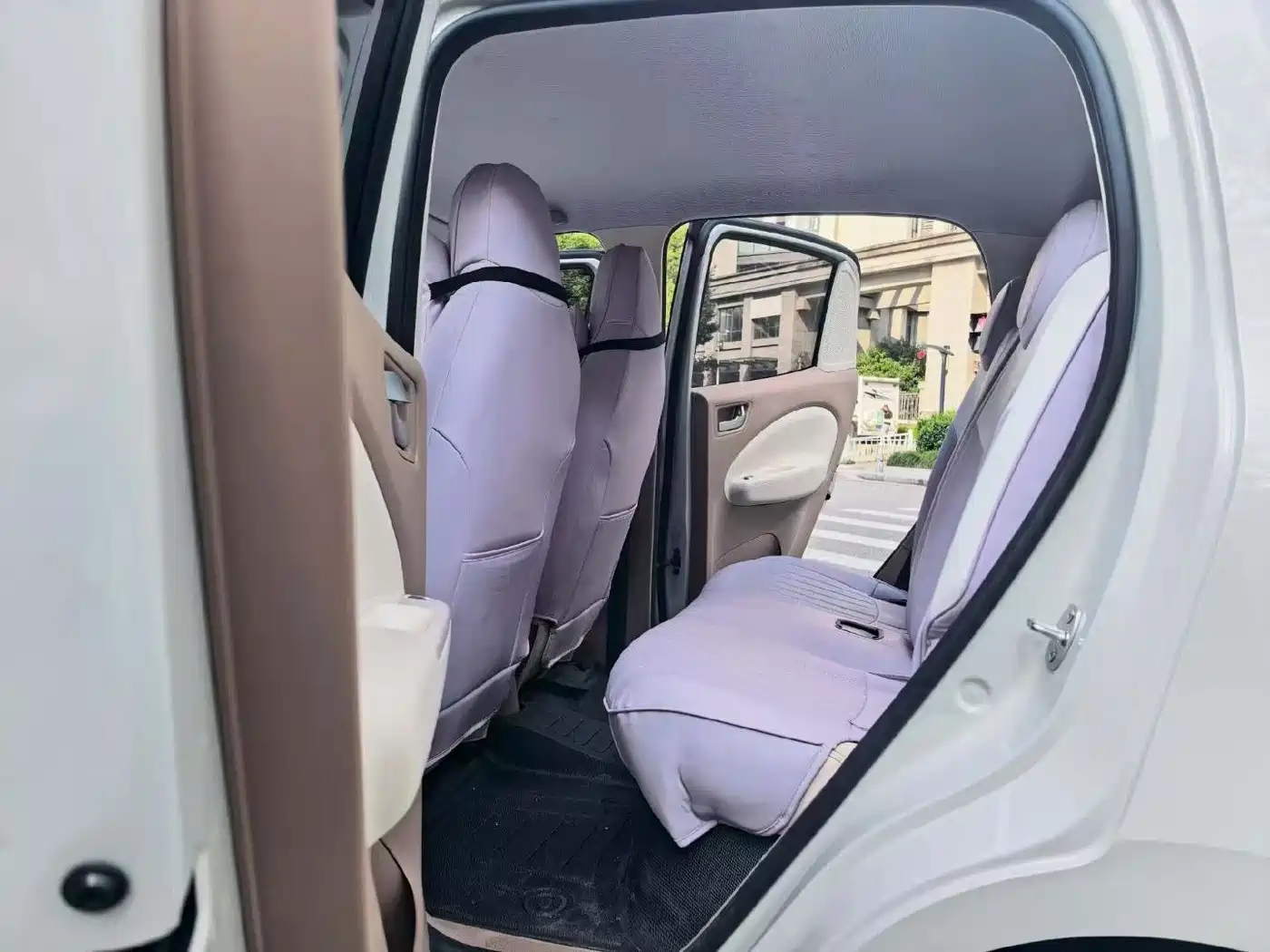 Photo 6 - Wuling Motors Hongguang MINIEV