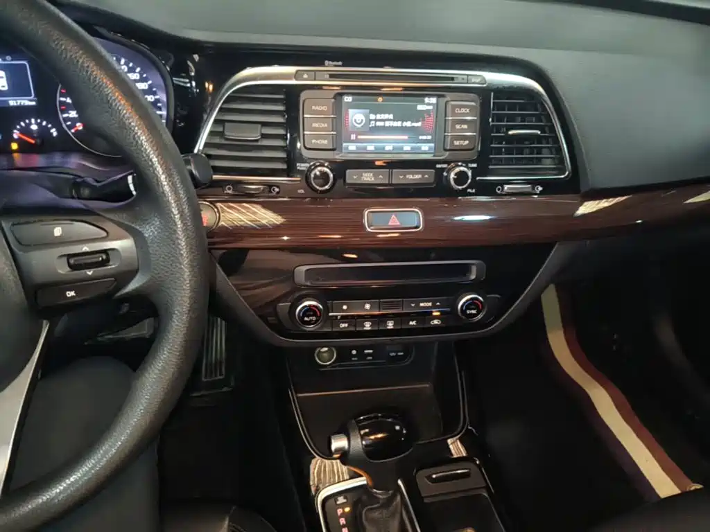 KIA K4