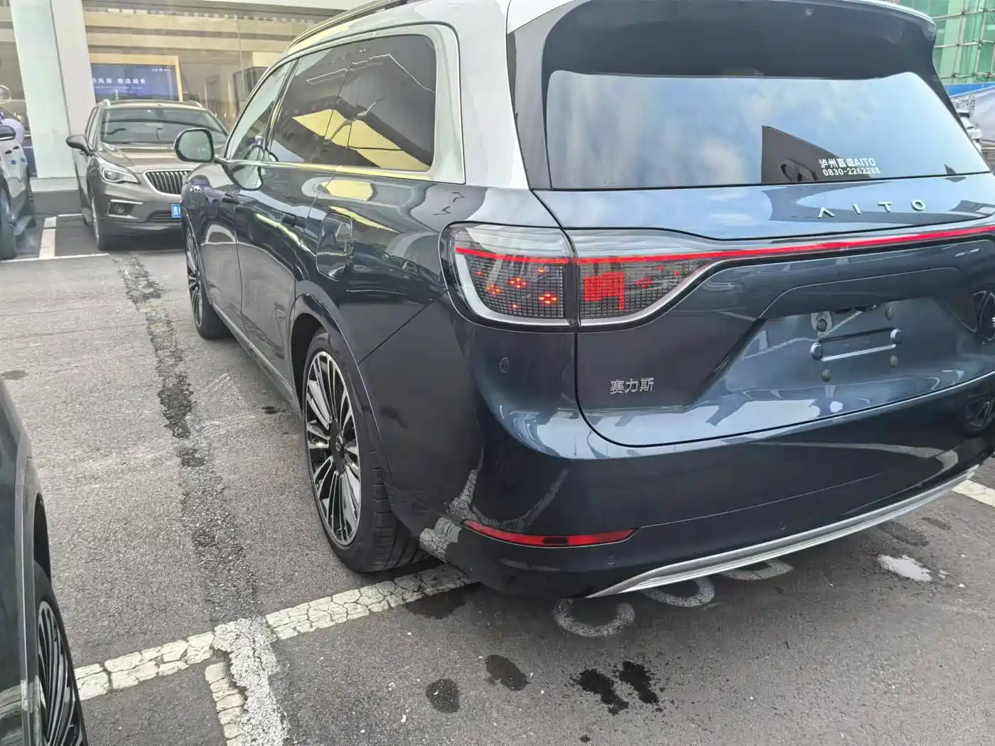 AITO Wenjie AITO M9 2025 Extended Range Ultra 52kWh 6-Seater фото 5