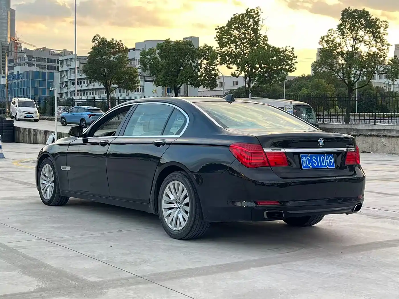 Фото 5 - BMW 7 Series