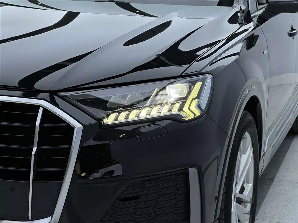 Audi Q7 2021 45 TFSI quattro S line Sport фото 6