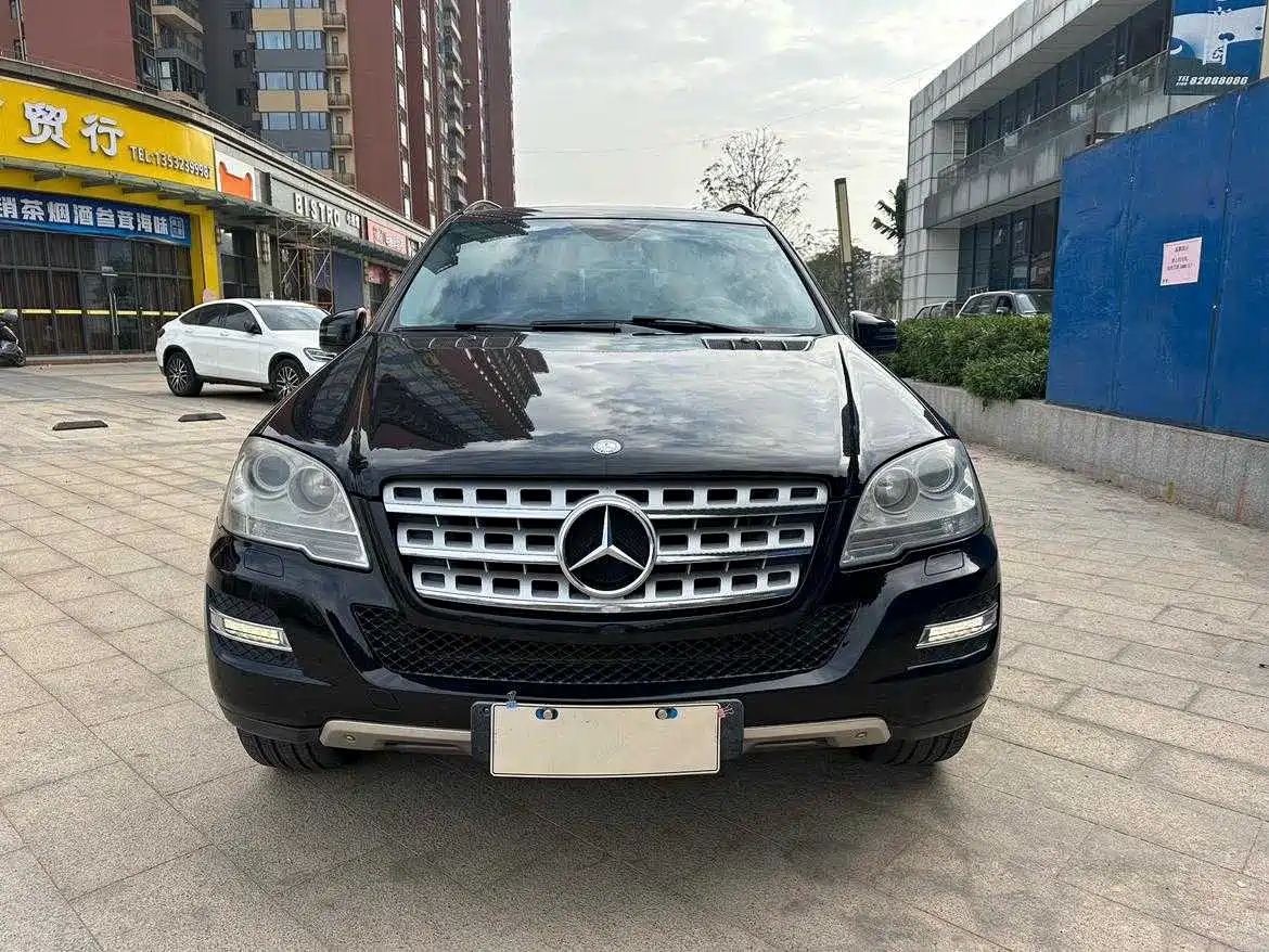 Mercedes-Benz M-Class 2010 ML 300 4MATIC фото 2