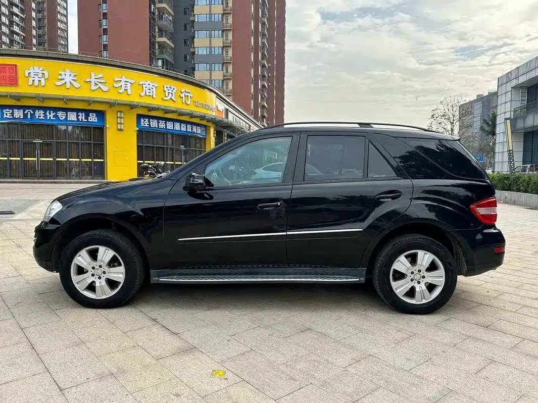 Mercedes-Benz M-Class 2010 ML 300 4MATIC фото 7