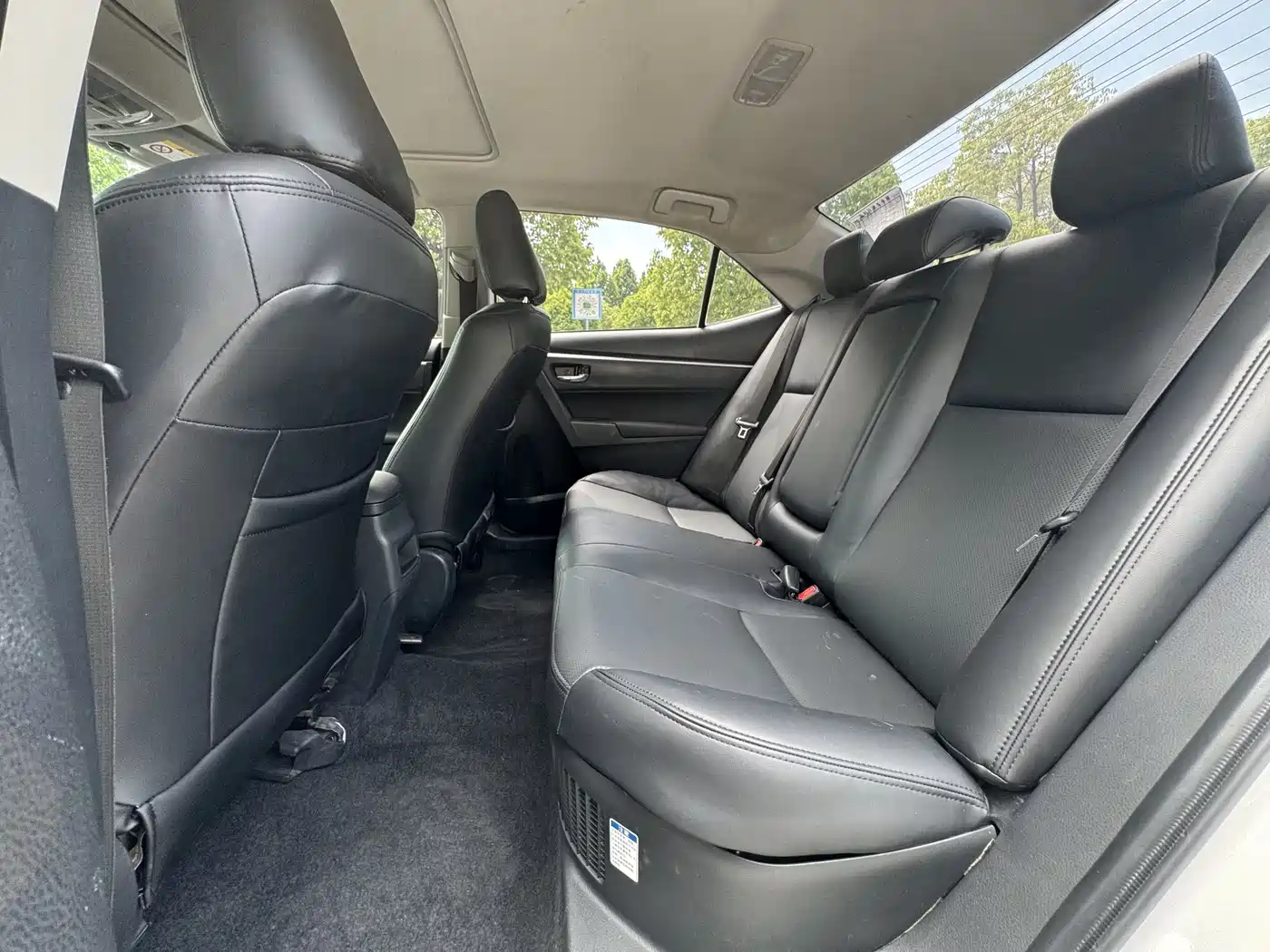 Toyota Corolla Twin Engine E+ 2020 1.8L E-CVT Comfort Edition фото 9