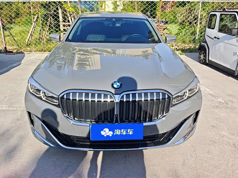 BMW 7 Series 2019 740Li Leading Luxury Package фото 2