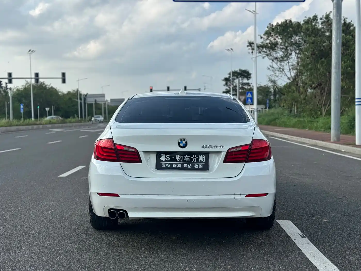 BMW 5 Series 2011 528Li Luxury фото 21