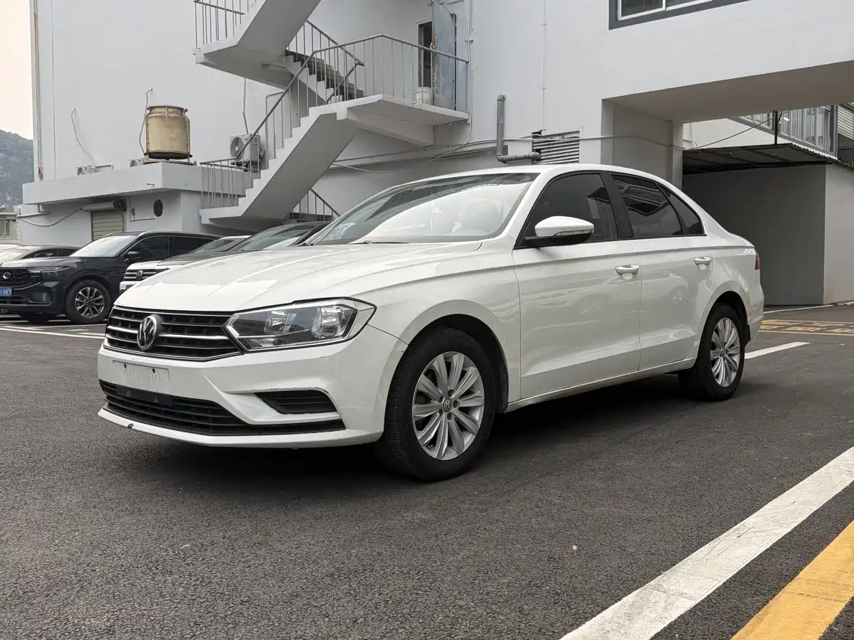 Фото 1 - Volkswagen Bora