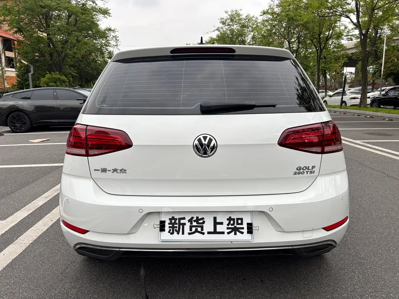Volkswagen Golf 2020 280TSI DSG Luxury фото 9