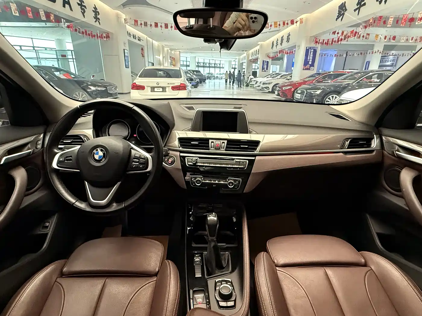 BMW X1 2019 sDrive18Li Premium Model фото 6